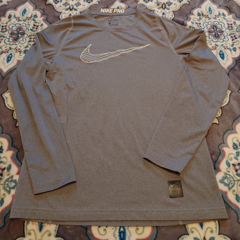 Boys Nike Pro Dri fit long sleeve tshirt